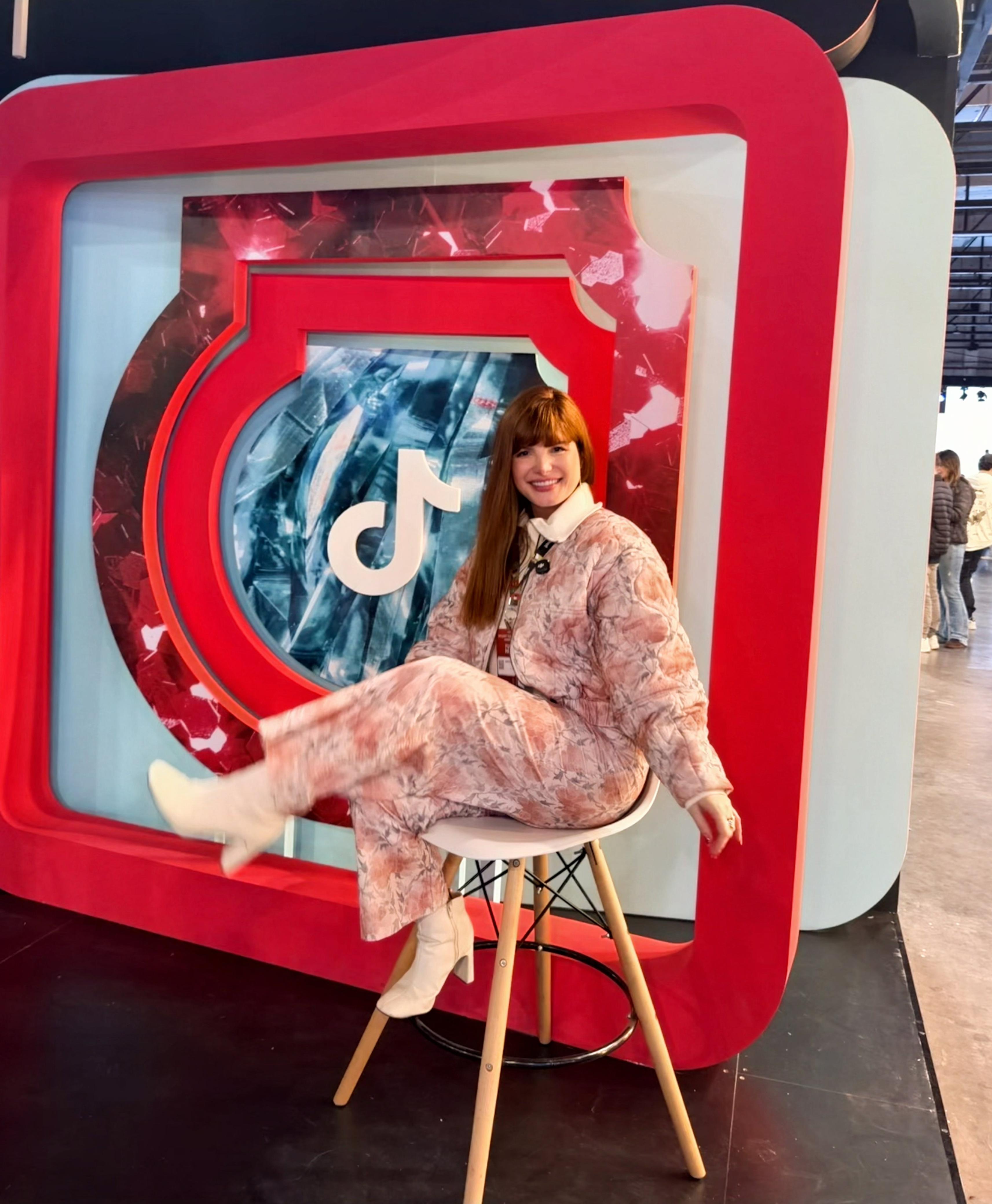 Brenda no espaço do TikTok Shop
